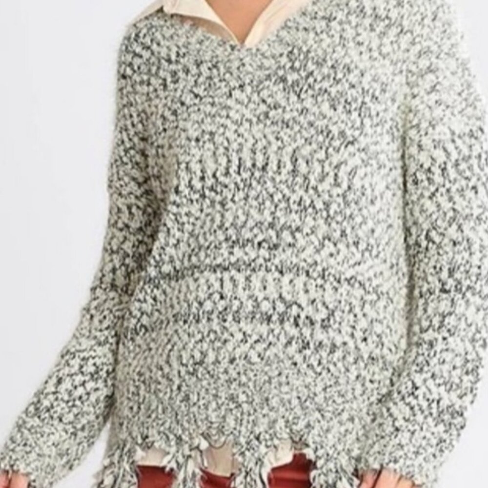 Umgee Pullover V-neck Sweater Frayed Hem Size Medium